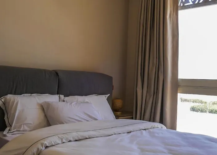 2bedroom Overlooking The Pool Mangrovy شقة
