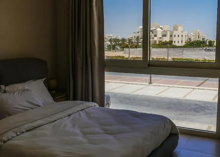 2bedroom Overlooking The Pool Mangrovy شقة *